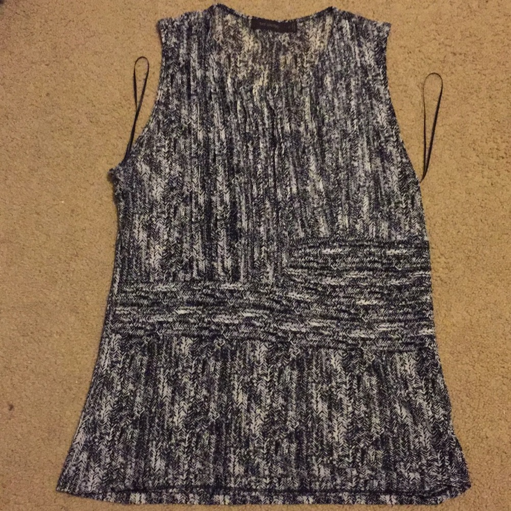 Sleeveless tank